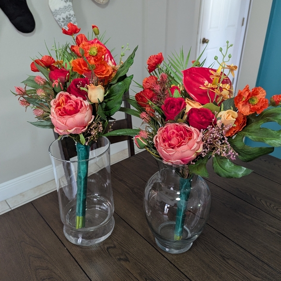 Bridesmaid Bouquets, Wedding - Picture 2 of 8